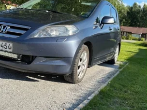 Honda FR-V