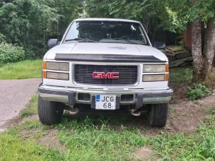 GMC Suburban
