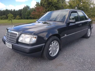 Mercedes-Benz 230