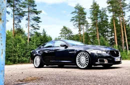 Jaguar XJ