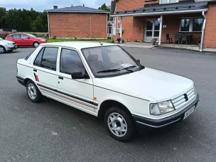 Peugeot 309
