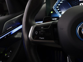 BMW i5 M60