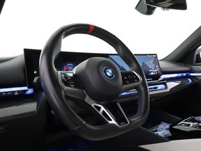 BMW i5 M60