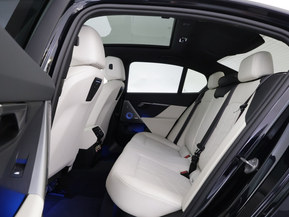 BMW i5 M60