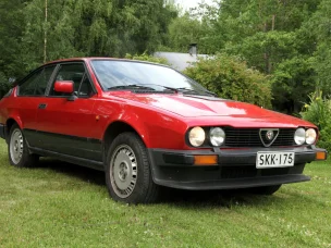 Alfa Romeo GTV