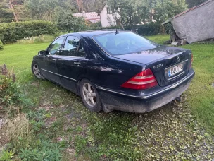 Mercedes-Benz 320