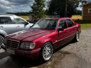 Mercedes-Benz 124