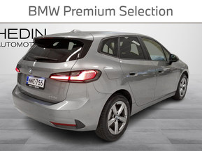 BMW 225
