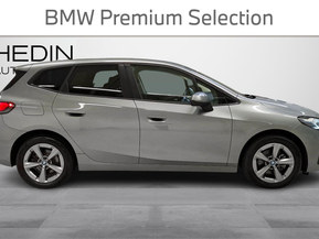 BMW 225