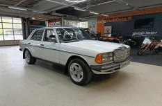 Mercedes-Benz 200