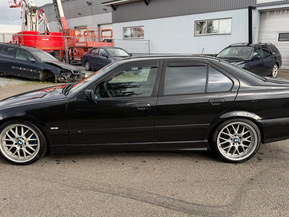 BMW 325