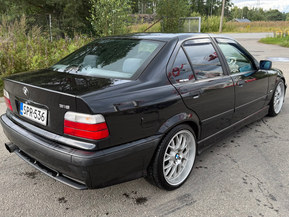 BMW 325