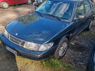 Saab 900