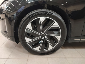 Volvo ES90