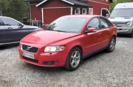 Volvo S40