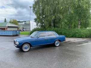 Mercedes-Benz 240