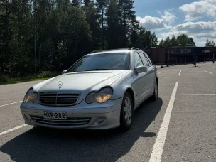 Mercedes-Benz 200