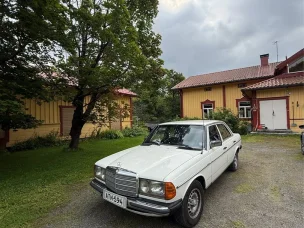 Mercedes-Benz 240