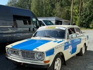 Volvo 142