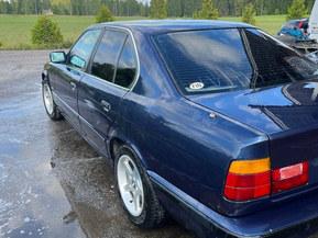 BMW 525