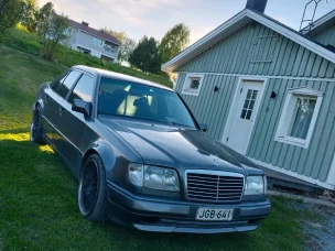 Mercedes-Benz 300