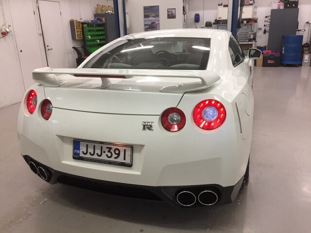 Nissan GT-R 2009, photo 3/11