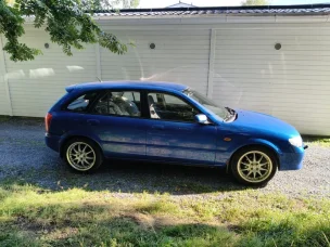 Mazda 323F