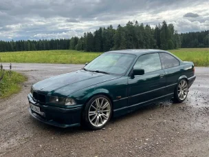BMW 318iS