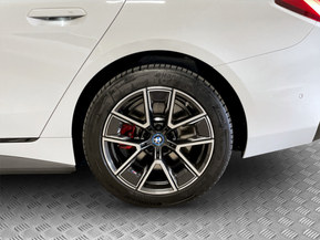 BMW i4 M50