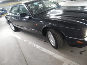 Jaguar XJ6