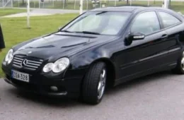 Mercedes-Benz C 230