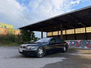 BMW 745
