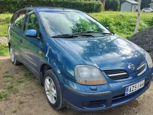 Nissan Almera Tino