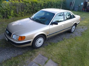 Audi 100