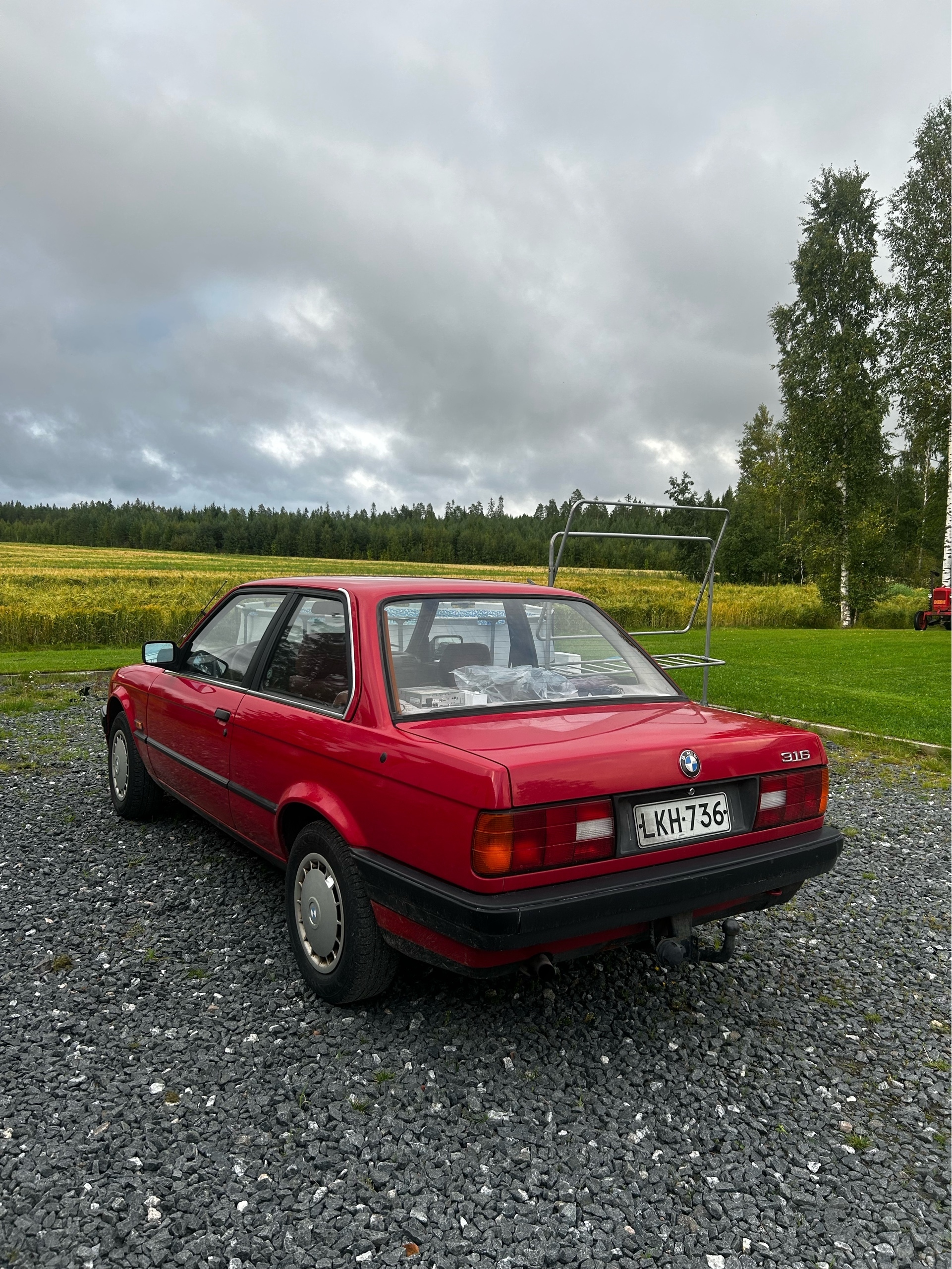 BMW 316 1988, kuva 4/6