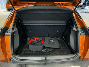 Peugeot e-2008