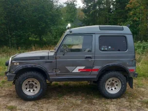 Suzuki SJ413