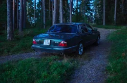 Jaguar XJR