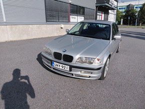 BMW 330