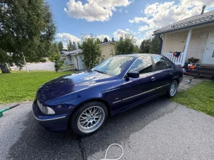 BMW 528