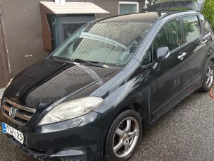 Honda FR-V