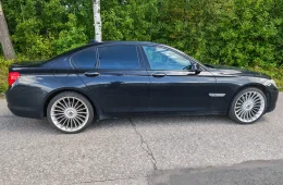 BMW 730