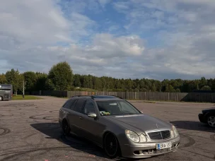 Mercedes-Benz 270