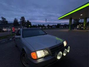 Mercedes-Benz 180