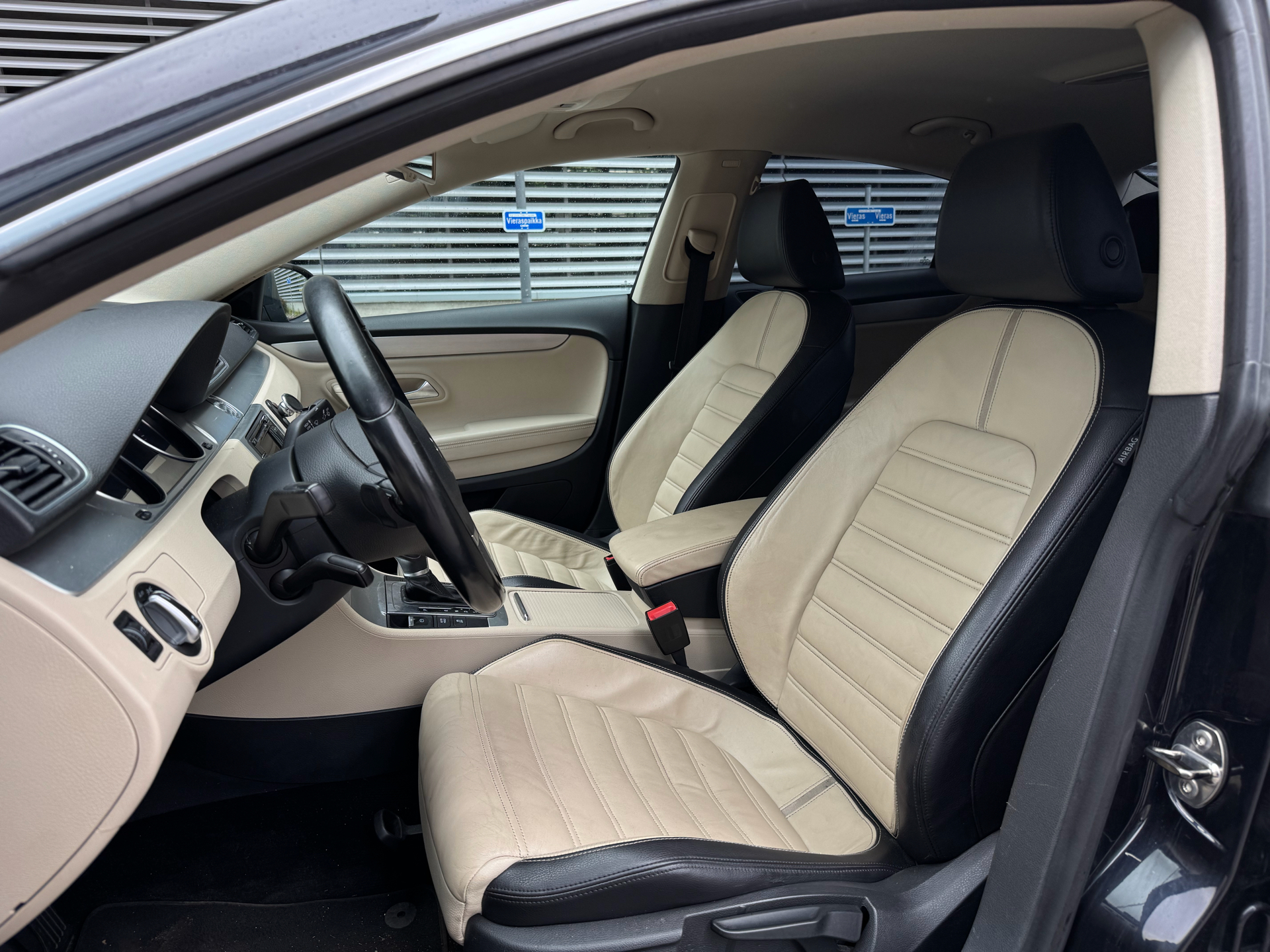 Volkswagen Passat CC 2011, kuva 7/10
