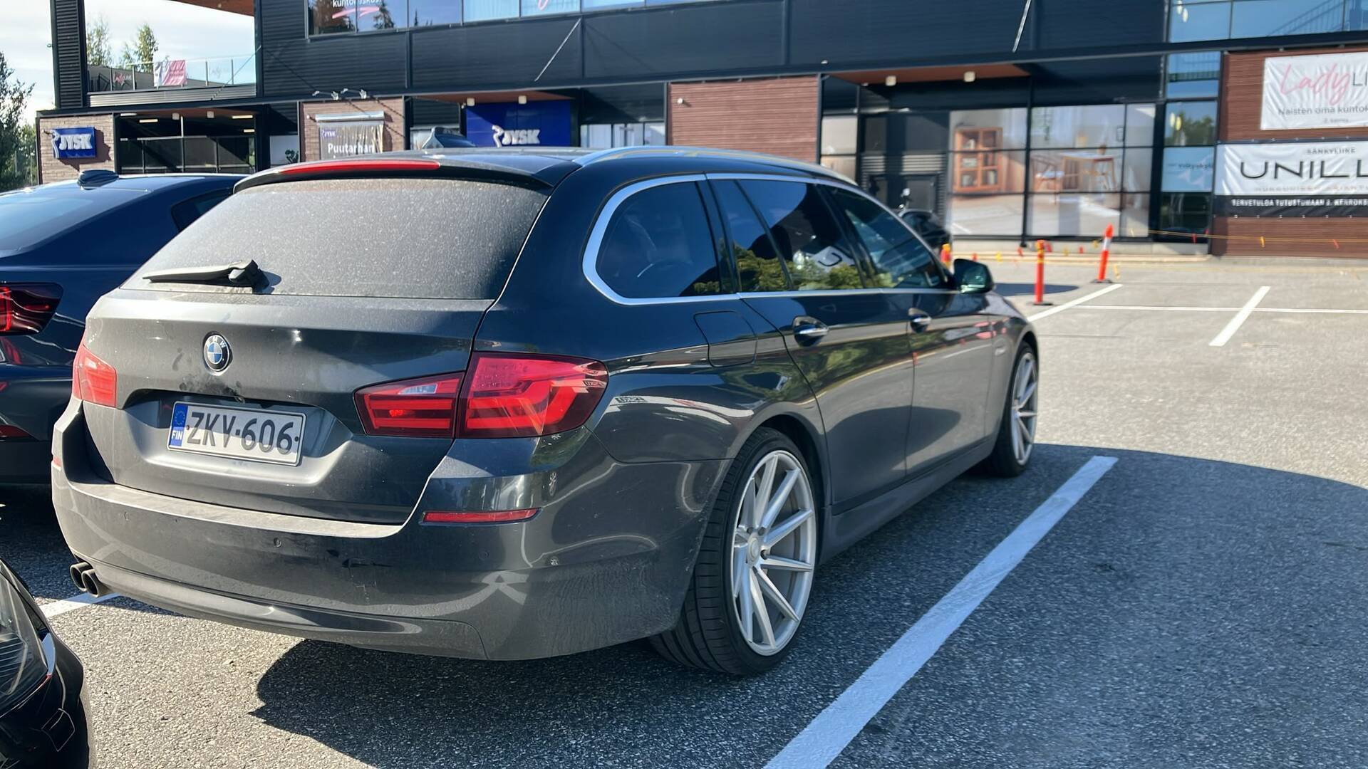 BMW 520 TwinPower Turbo A F11 Touring 2011, kuva 4/5