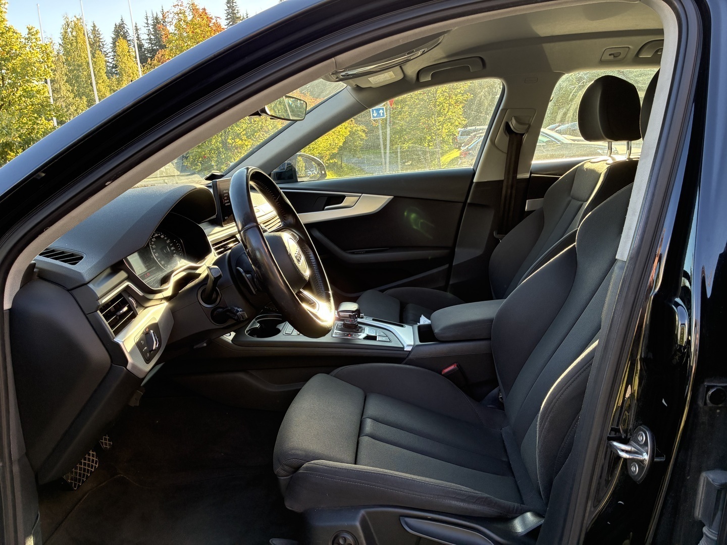 Audi A4 2016, photo 3/4