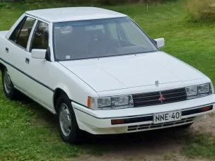 Mitsubishi Galant