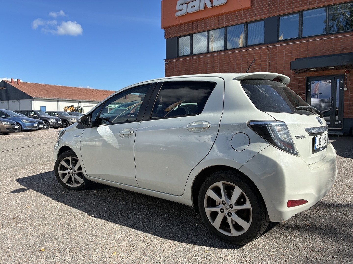 Toyota Yaris Hybrid Style 1,5 2014, photo 2/7