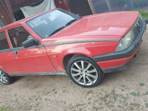 Alfa Romeo 75
